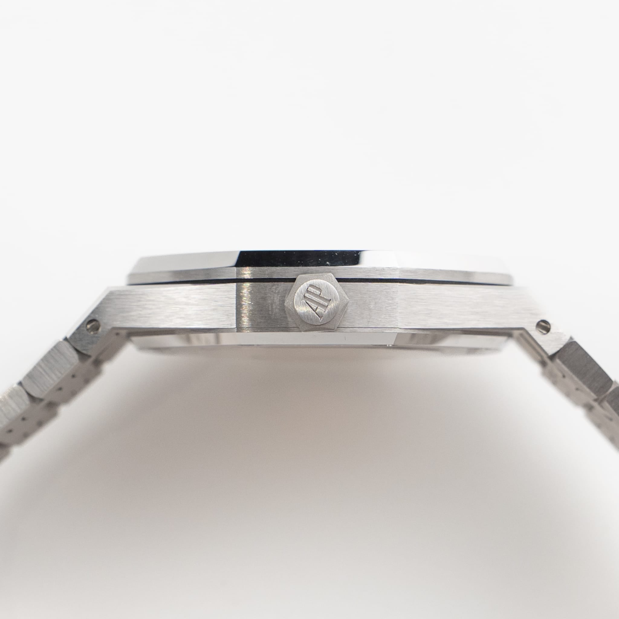 Lorin x A Royal Oak White Gold Rainbow Sapphires