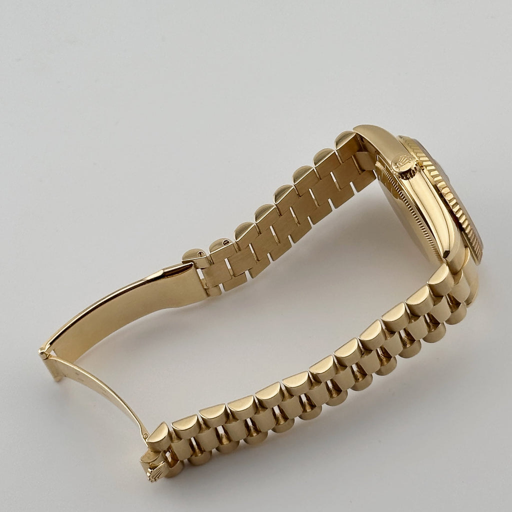 Lorin Daydate 238 36mm Yellow Gold Black