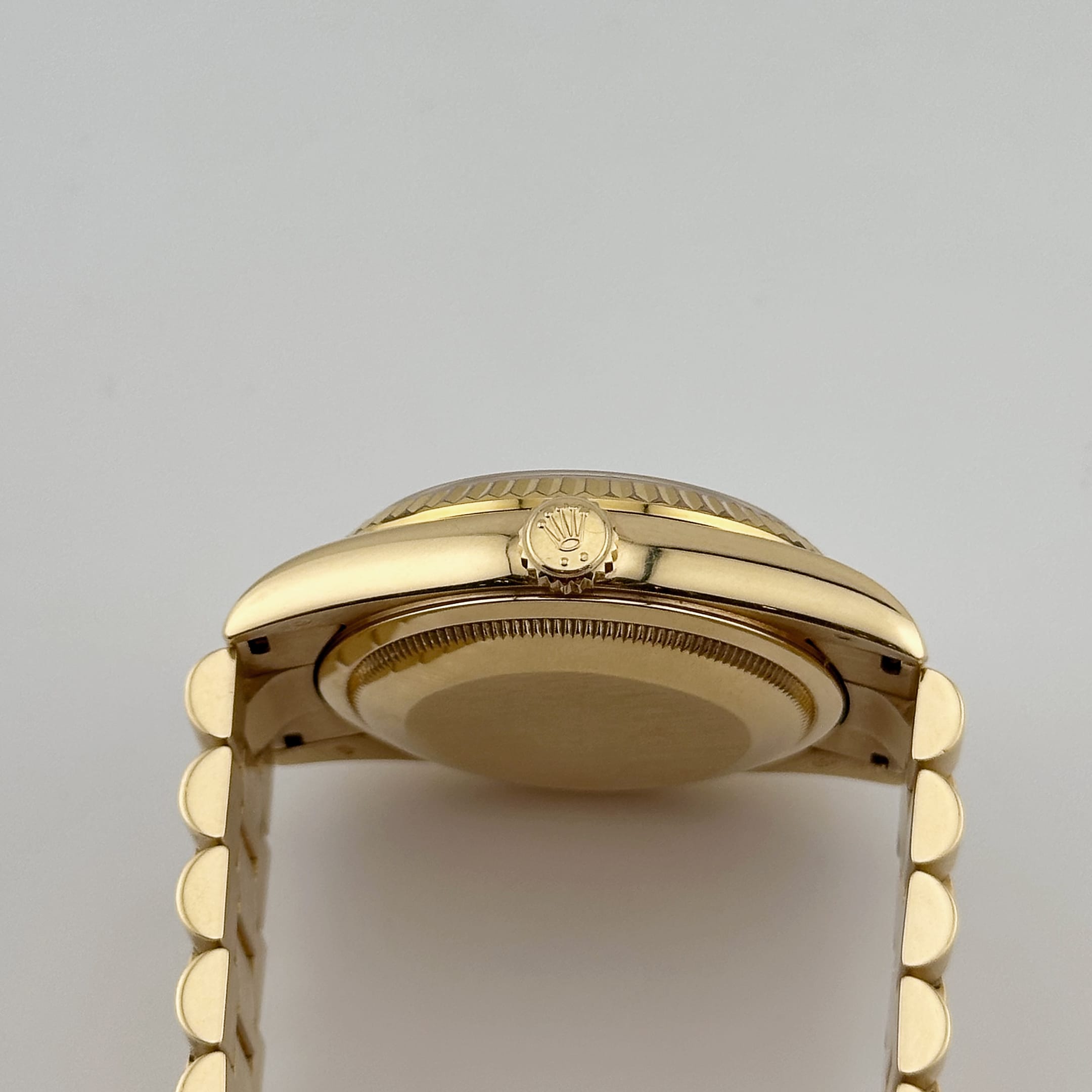 Lorin Daydate 238 36mm Yellow Gold Black
